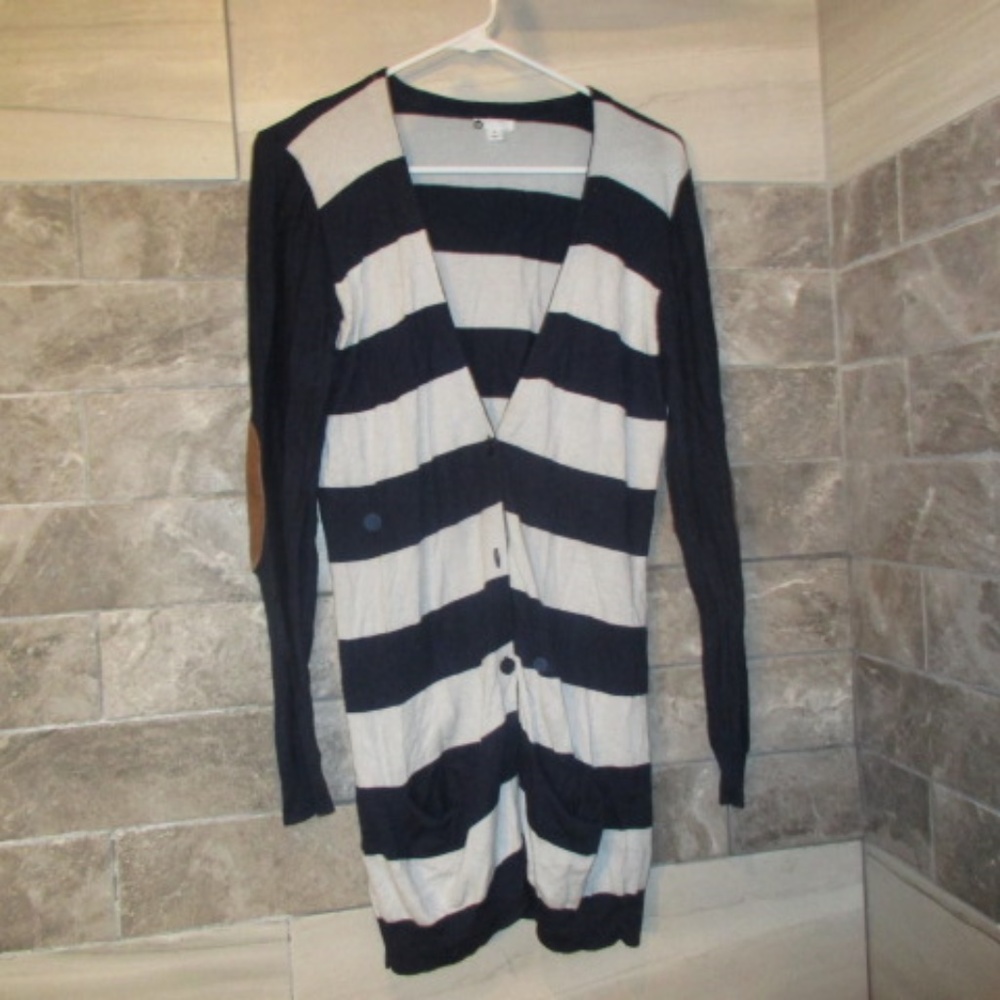 BG WOMENS STRIPED CARDIGAN SZ MEDIUM
